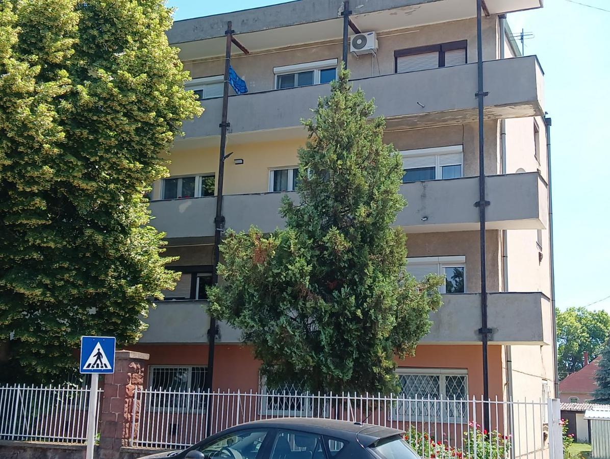 Ferienwohnung David Apartman Siófok Exterior foto